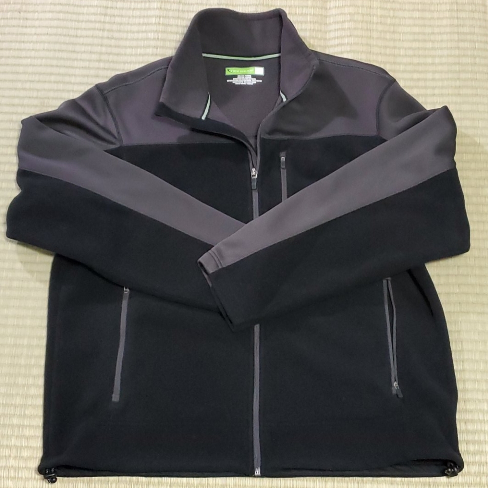 Black and grey Tek Gear fleece jacket